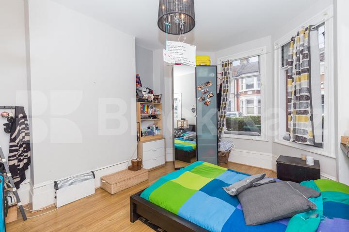 5 bedroom house located close to station and amenities  Falkland Road, Turnpike Lane